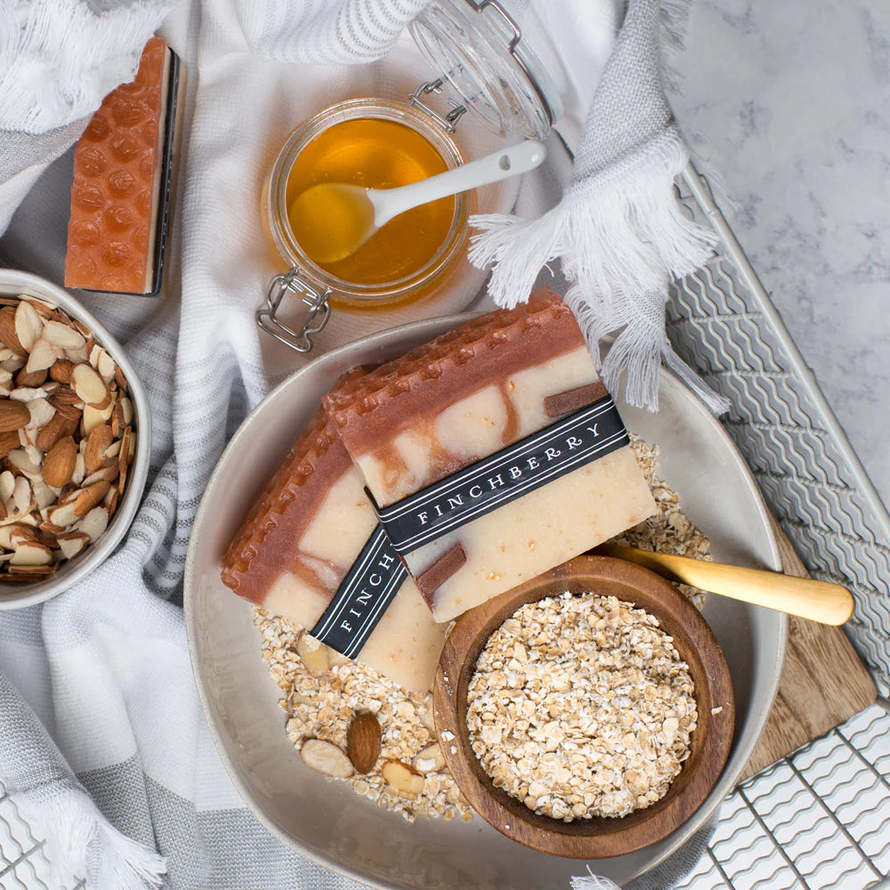 Renegade Honey Vegan Soap—sweet honey aroma with warm almond, creamy oats, and amber. Nourishing, foamy, and crafted with organic plant oils.
