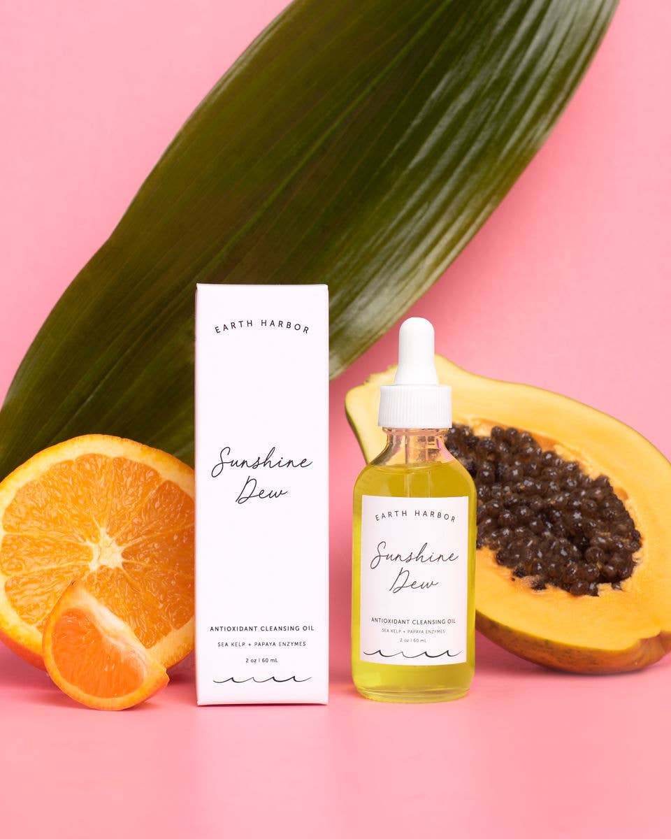 This antioxidant oil cleanser melts away makeup, SPF & pollution while nourishing skin with sea kelp & papaya enzymes. Rinses clean, no greasy residue.