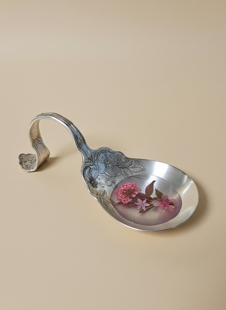 Handcrafted vintage silverware ladle trinket holder with resin and dried flowers. Perfect for rings, jewelry, and décor. Whimsical, cottagecore, one-of-a-kind.