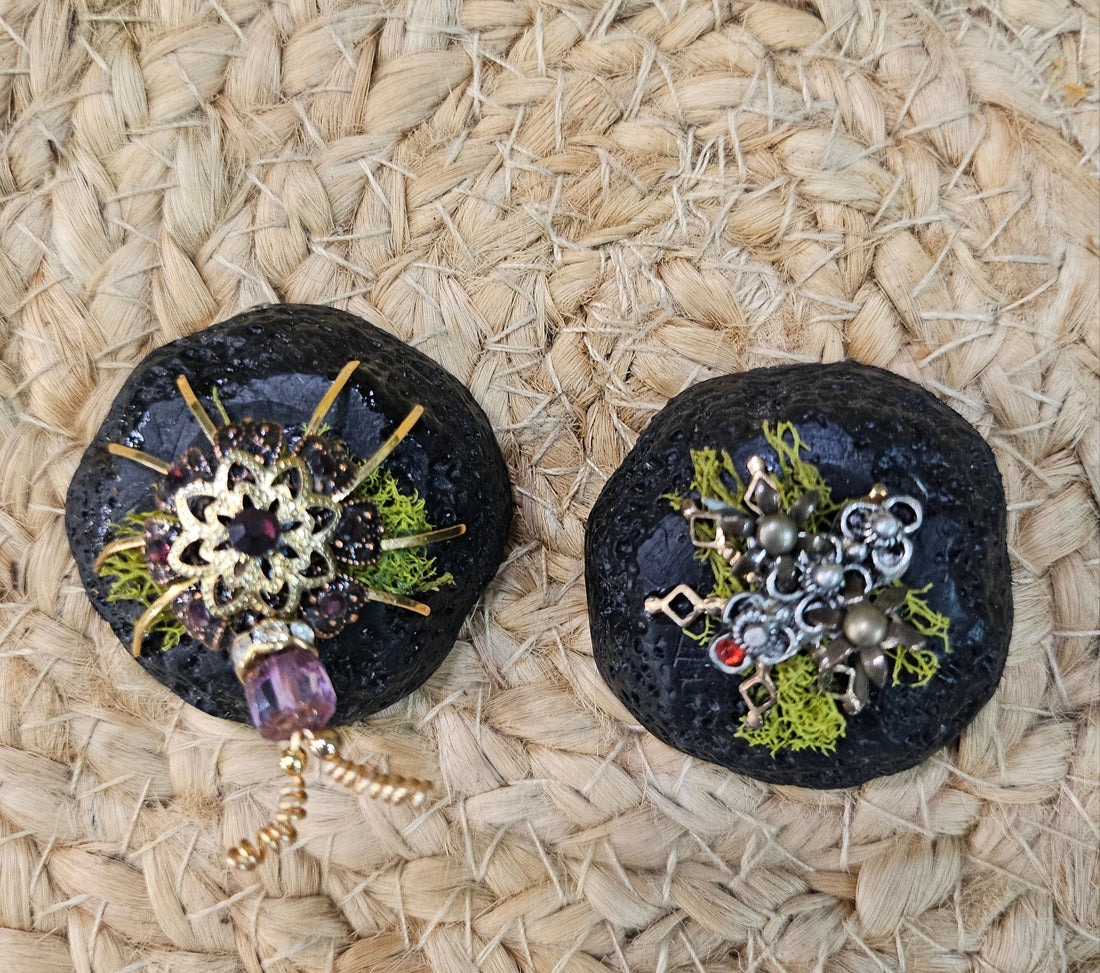 Discover KStonely’s Jeweled Insect and Creature Art on Faux Stone Bases, featuring stunning 3D beaded sculptures. Crafted with glass crystals, agate, pearls, and fine beads, each piece celebrates nature’s beauty. Perfect as decor or gifts for insect lovers, these unique stone and bead creations add charm to any space.