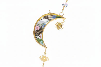 Celestial and delicate, the Golden Moon Floral Suncatcher captures the quiet magic of sunlight and nature in one luminous piece. 