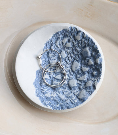 Handmade polymer clay dish with a green lace impression. Perfect as a jewelry or ring holder. Durable, decorative, and one-of-a-kind. Not food safe.