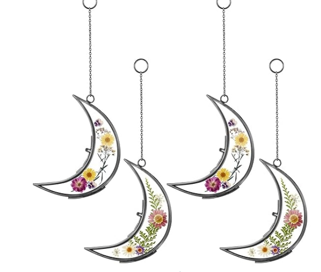 Moon &amp; Flower Suncatcher workshop at Jungle Relics + Relic. Create a pressed flower moon, enjoy tea, and unwind in this 1.5 hour creative class.