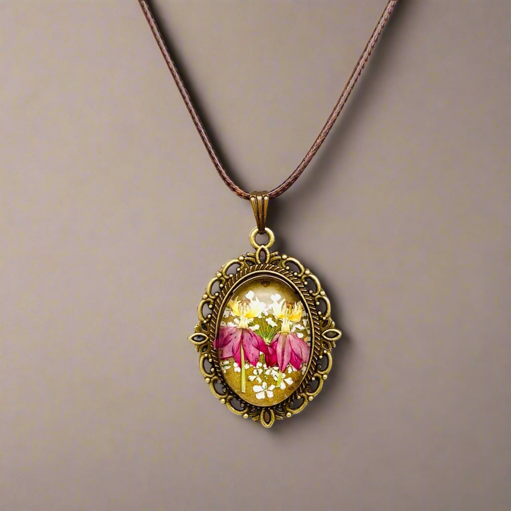 Palace Bloom Vintage Floral Necklace with real dried flowers in resin, antique-style pendant, and waxed rope chain. Lightweight, elegant, and one-of-a-kind.