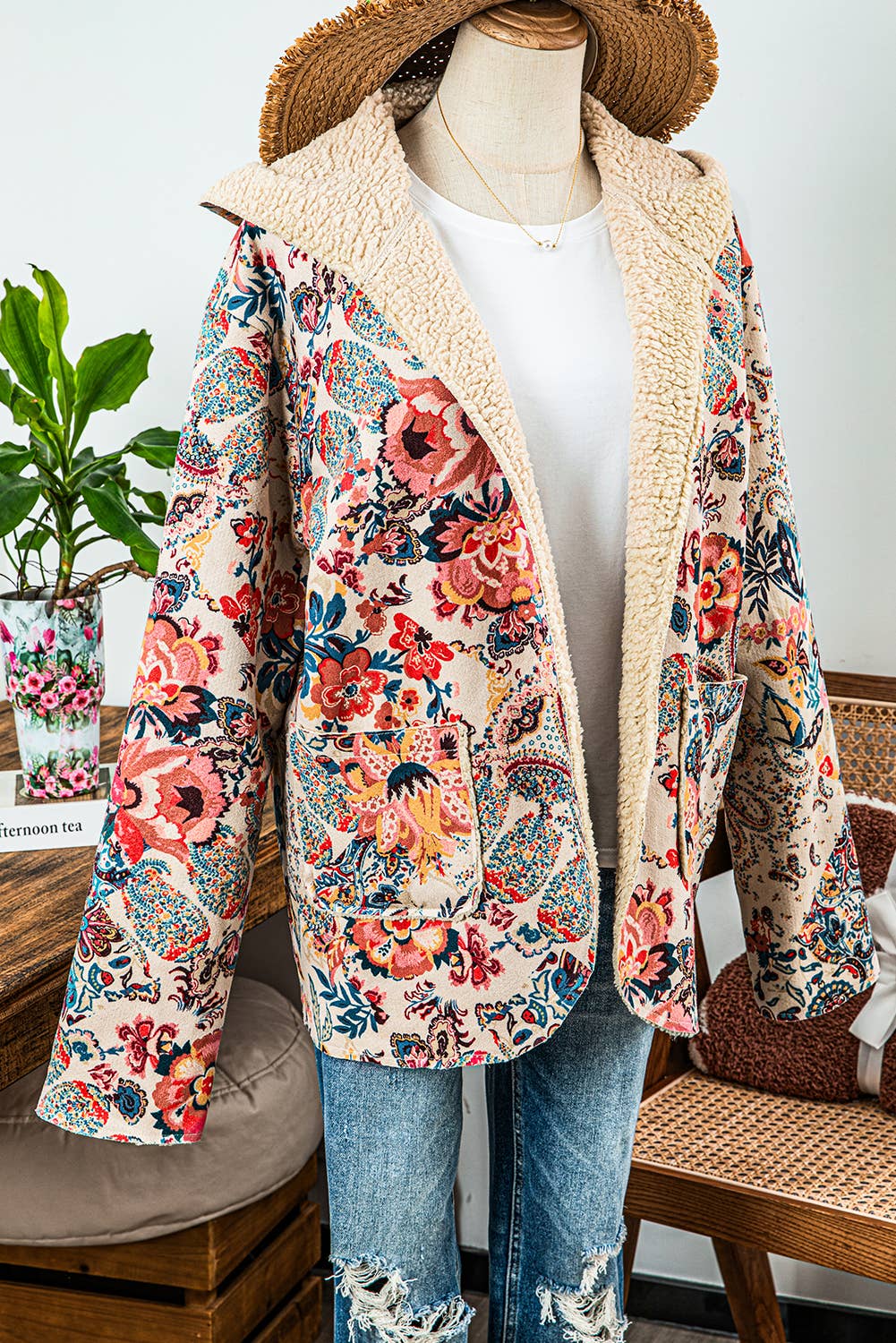 Stay cozy in this Vintage Paisley Floral Sherpa Lined Hooded Jacket—retro print, warm lining, and a comfy hood for stylish cold-weather layering.