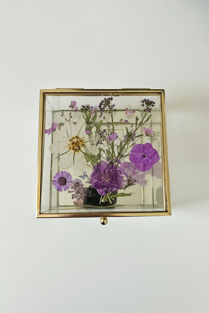 Floral mirrored keepsake and jewelry box with real pressed flowers. A 5" botanical glass box by artist Angel Singh, blending elegant storage with preserved floral art.