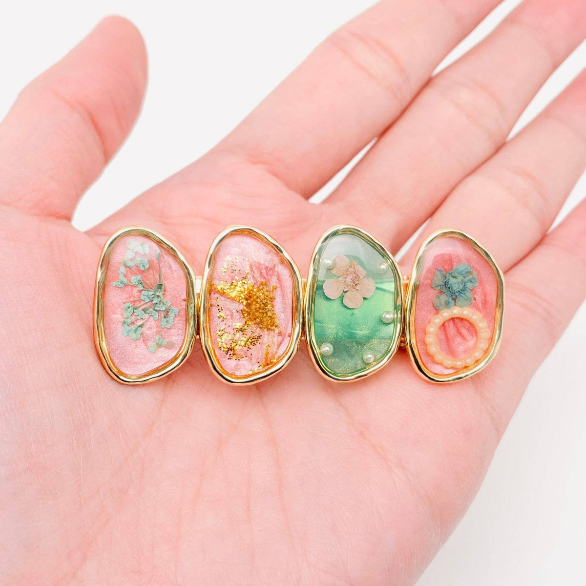 Mio Queena - Genuine Dried Flowers Floral Hair Clip - PDF